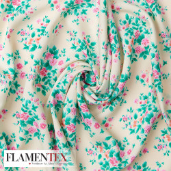 Viscosa. Tejido fino con mucha caída. Estampado de flores pequeñas.