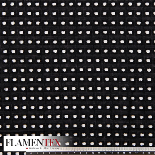 Tejido de batista bordada.