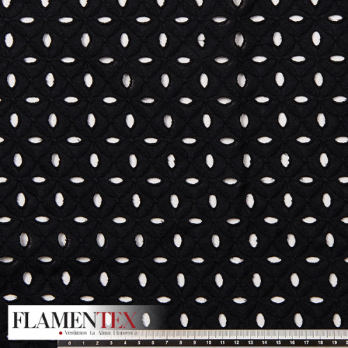 Tejido de batista bordada.