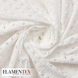 Tejido de batista bordada.