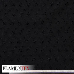 Tejido de batista de algodón, bordada y perforada.