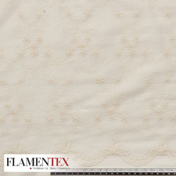 Tejido de batista bordada.