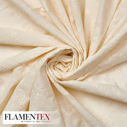 Tejido de batista bordada.