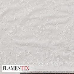 Tejido de batista bordada.