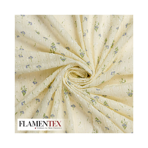 Tejido de plumeti con rayas de vainica. Estampado de flores.