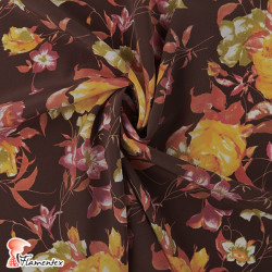 NATASHA. Tela de crespón con mucha caída, perfecta para trajes de flamenca. Estampado de flores.