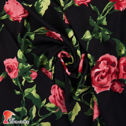 CHESNA. Tejido de viscosa estampado flores.