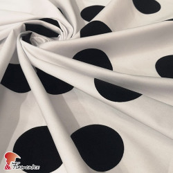 MADIN FLOC. Tejido satinado elástico perfecto para trajes de flamenca muy entallados.