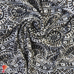 CENES. Drape fabric with ethnic print.