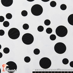 NATASHA TOPO IRREGULAR GR. Drape crêpe fabric. Normally used for flamenco dresses. Irregular polka dot.